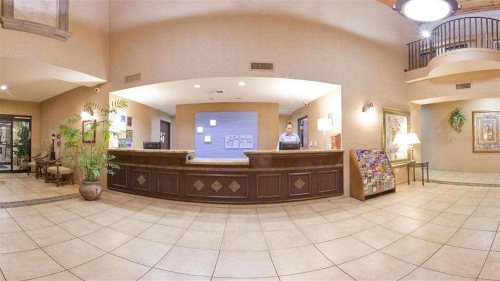 Holiday Inn Express Hotel & Suites Marina By Ihg Luaran gambar