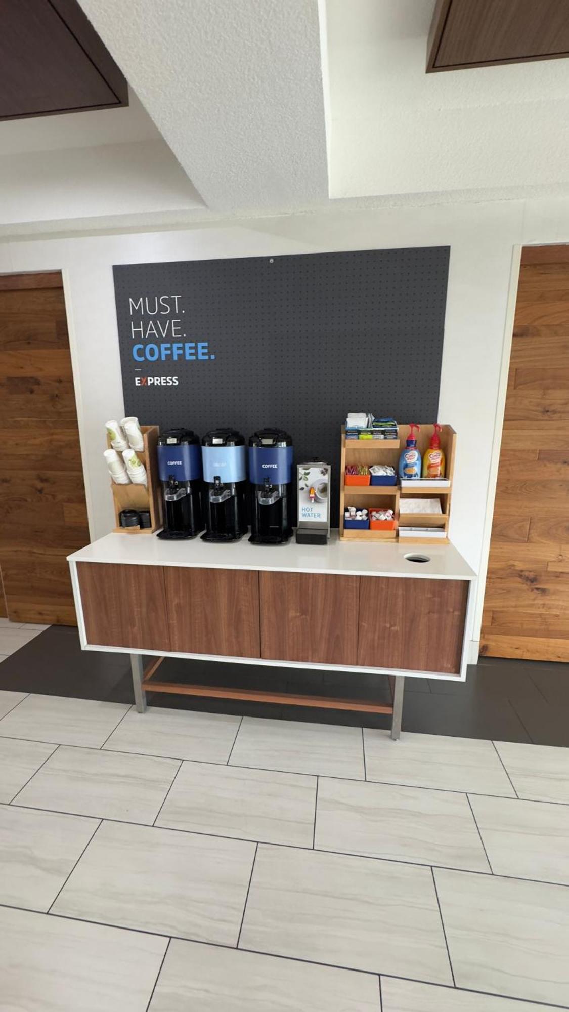 Holiday Inn Express Hotel & Suites Marina By Ihg Luaran gambar